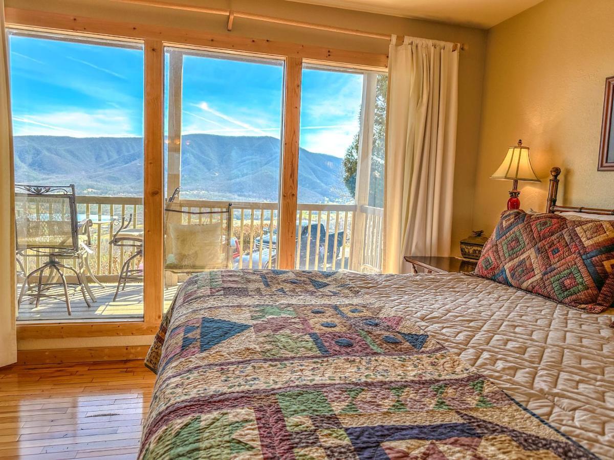 Tanasi Lodge - Reunions, Retreats, Weddings, Family Getaways Sevierville Exterior foto