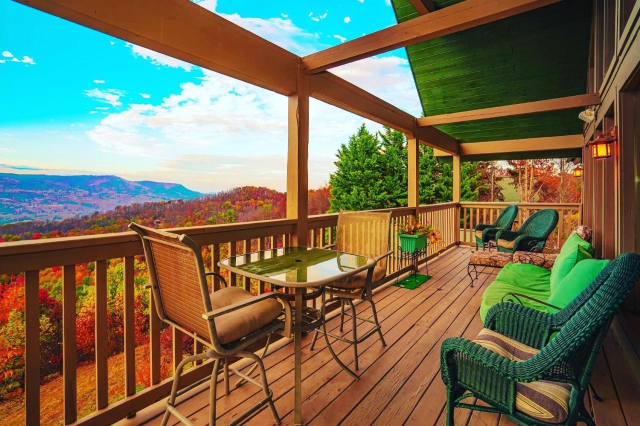 Tanasi Lodge - Reunions, Retreats, Weddings, Family Getaways Sevierville Exterior foto
